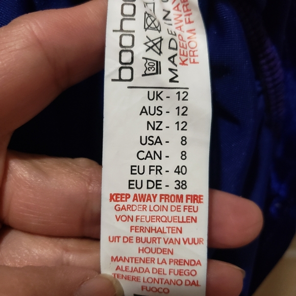 NEW...BOOHOO....Elegant Blue Velvet Dress..SIZE:12 - Picture 12 of 13